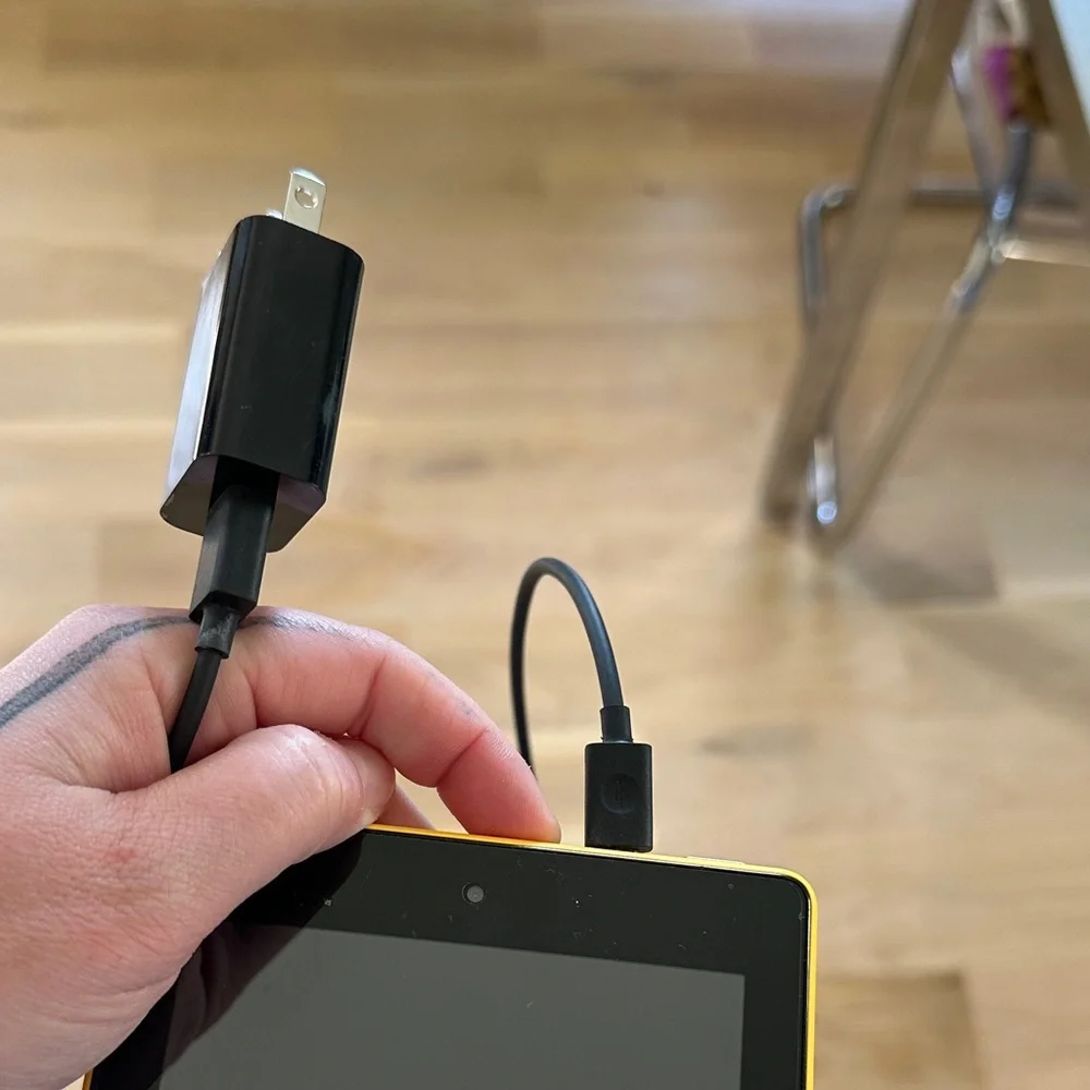 Amazon sleek tablet
